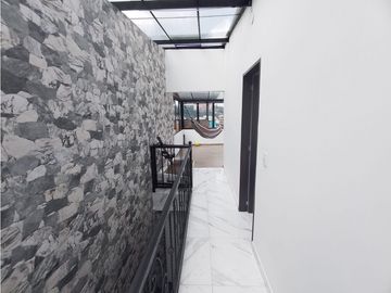 VENTA CASA CON RENTA EN PERALONSO