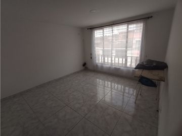 VENTA CASA CON RENTA EN PERALONSO