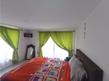 VENTA CASA CON RENTA EN PERALONSO