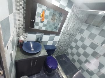 VENTA CASA CON RENTA EN PERALONSO
