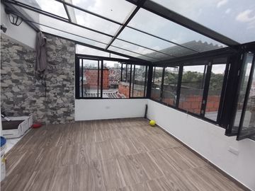 VENTA CASA CON RENTA EN PERALONSO