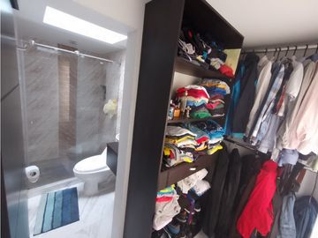 VENTA CASA CON RENTA EN PERALONSO