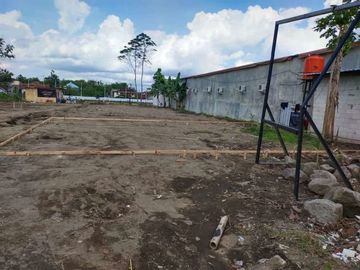 HOTEL MEWAH DI KAWASAN STRATEGIS DEKAT 20 MENIT DARI MALIBORO