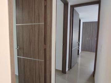 apartamento en venta en alférez real. Cod V16705