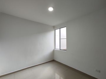 apartamento en venta en alférez real. Cod V16705