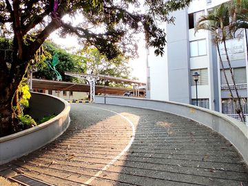 apartamento en venta en alférez real. Cod V16705