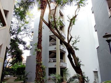 apartamento en venta en alférez real. Cod V16705
