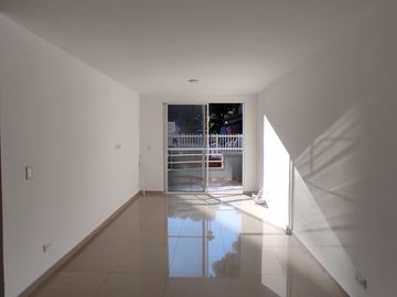 apartamento en venta en alférez real. Cod V16705
