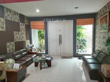 Rumah Kontemporer Minimalis Di Taman Aries Meruya Jakarta Barat