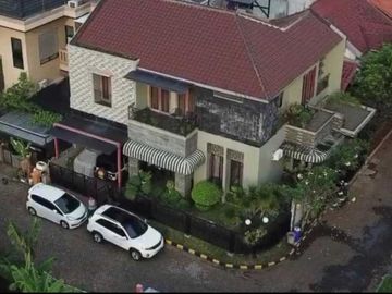 Rumah Ciputat Dijual Mewah dalam Perumahan Cantik