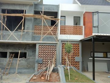 Townhouse di pusat kota Depok dekat ke Jagakarsa Jakarta