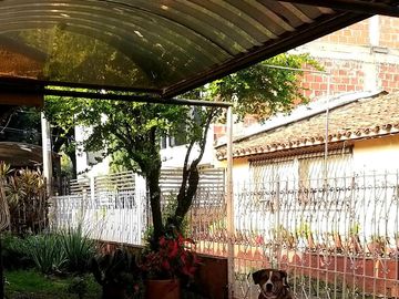 casa en venta en capri. Cod V16904