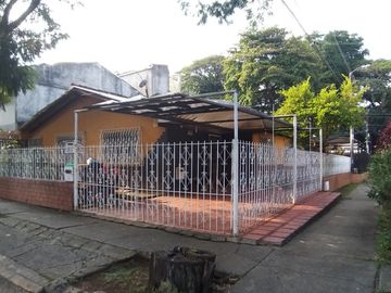 casa en venta en capri. Cod V16904