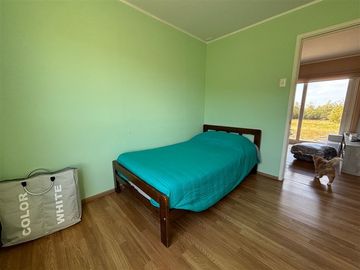 CASA CON 7000M2 DE TERRENO 4D 3B CALEFACCION CENTRAL