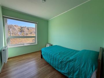 CASA CON 7000M2 DE TERRENO 4D 3B CALEFACCION CENTRAL
