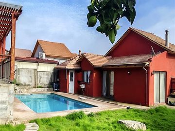 Casa en venta 3D, 4B, PISCINA. Interior de Condominio.