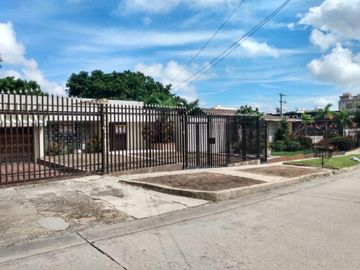 casa en venta en ciudad jardín. Cod V100742