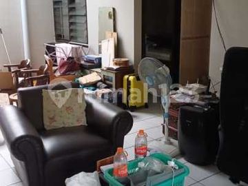 Rumah Dijual Posisi Terdepan SHM di Villa Melati Mas