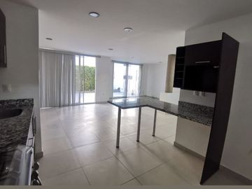 Vendo Casa en Cañadas del Lago, 3 Recamaras, 3.5 Baños, Jardín y Patio, Lujo