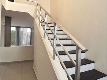 Vendo Casa en Cañadas del Lago, 3 Recamaras, 3.5 Baños, Jardín y Patio, Lujo