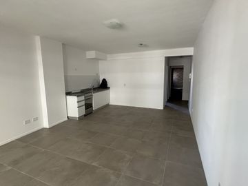 VENTA DE DEPARTAMENTO 2 AMBIENTES AV.CASEROS - CABA