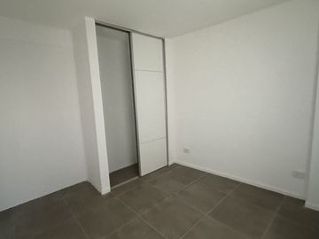 VENTA DE DEPARTAMENTO 2 AMBIENTES AV.CASEROS - CABA