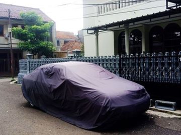 Di Sewakan Rumah Besar 4 Kamar Cocok Untuk Kantor di Jl. Kembar Baru Bandung
