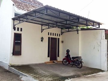 Rumah minimalis 2 lantai dekat Pasar Ikan Rewulu