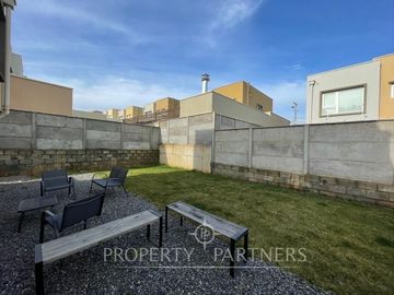 En Venta Preciosa Casa  Mediterránea en Condominio.