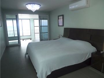 VENTA DE PENTHOUSE FRENTE A LA  PLAYA, EN GORGONA