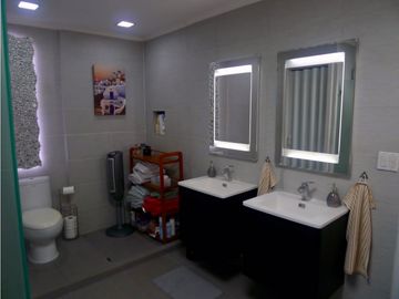 VENTA DE PENTHOUSE FRENTE A LA  PLAYA, EN GORGONA