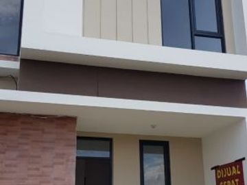 Rumah 2 Lantai di Ciwastra Bojongsoang 2 Lantai Siap Huni