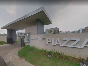 Rumah Kebayoran Piazza, Jual Hunian Baru 3 Lantai Simplistis, SC-8320