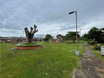 SE VENDE CASA EN NOGALES 1