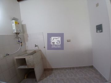 COD. 6476 - SE ARRIENDA APARTAESTUDIO - BARRIO: SOTOMAYOR