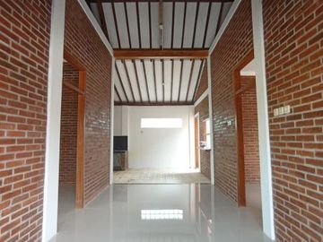 Rumah MOdel Etnik Jawa Strategis Belakang SMK N 1 Godean