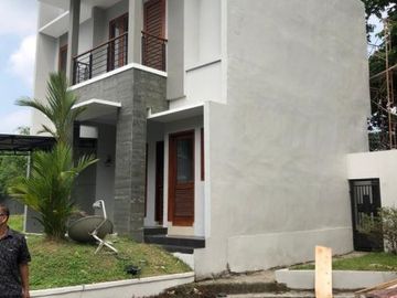Rumah Baru Murah Luxury dalam Perum Elite Utara HYATT Palagan Km. 5,5