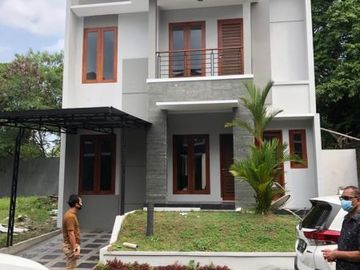 Rumah Baru Murah Luxury dalam Perum Elite Utara HYATT Palagan Km. 5,5