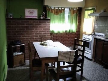 Venta de casa y depto