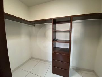 MEDITERRANEO CLUB RESIDENCIAL  Casa en venta en Fraccionamiento Marina Mazatlán