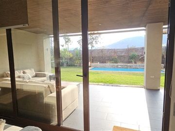 Casa en venta de 3 dorm. en Colina