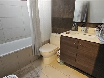 Casa en venta de 3 dorm. en Colina