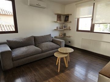 Casa en venta de 3 dorm. en Colina