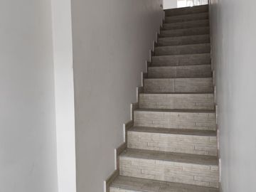 casa en venta en alto del castillo. Cod V16492