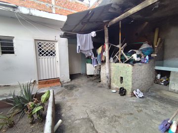 casa en venta en alto del castillo. Cod V16492