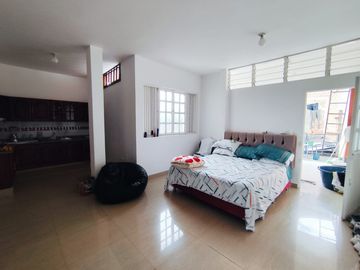 casa en venta en alto del castillo. Cod V16492