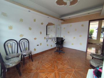 casa en venta en alto del castillo. Cod V16492