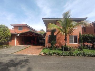 Venta Casa En el Castillo, la Herrería, Jamundi, Valle Del Cauca