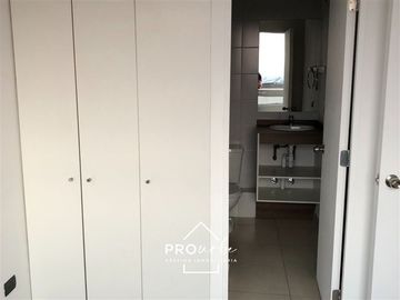 Departamento en Venta en Calle Rosas, cerca teatro Teletón