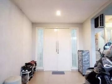 Rumah 2 Lantai Siap Huni Siwalankerto Surabaya